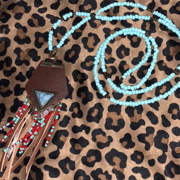 LAST ONE 🎉Leather Turquoise necklace - Picture 2 of 5